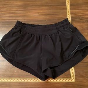 Lululemon Black Hotty Hot Shorts; Size 6 Regular